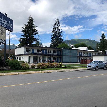 Revelstoke Lodge Eksteriør bilde
