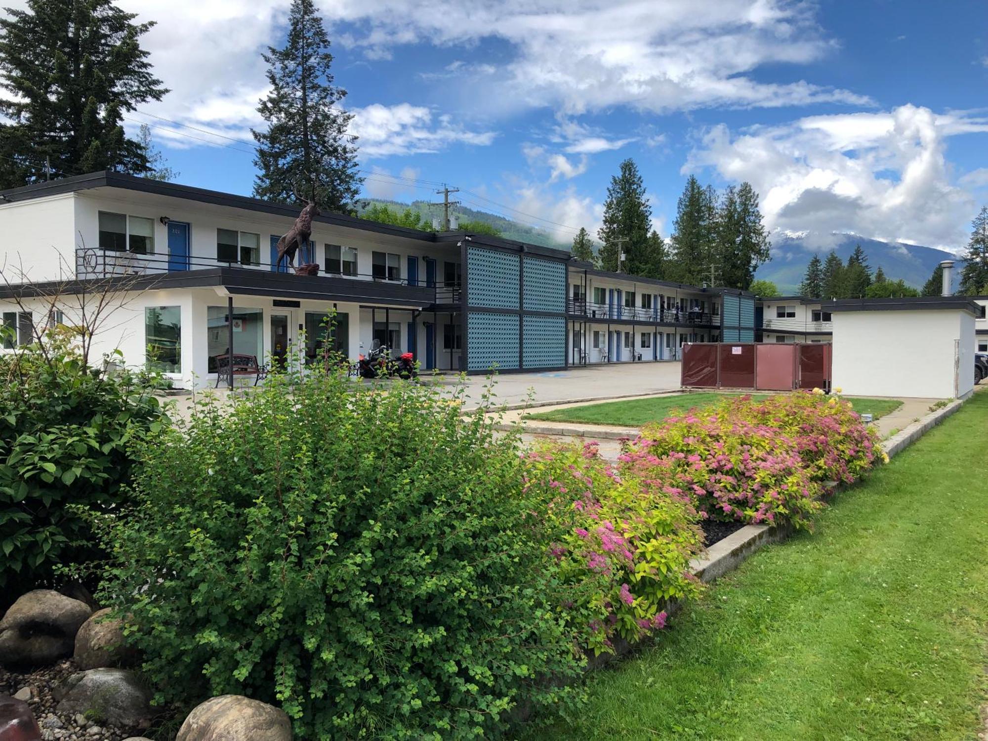 Revelstoke Lodge Eksteriør bilde