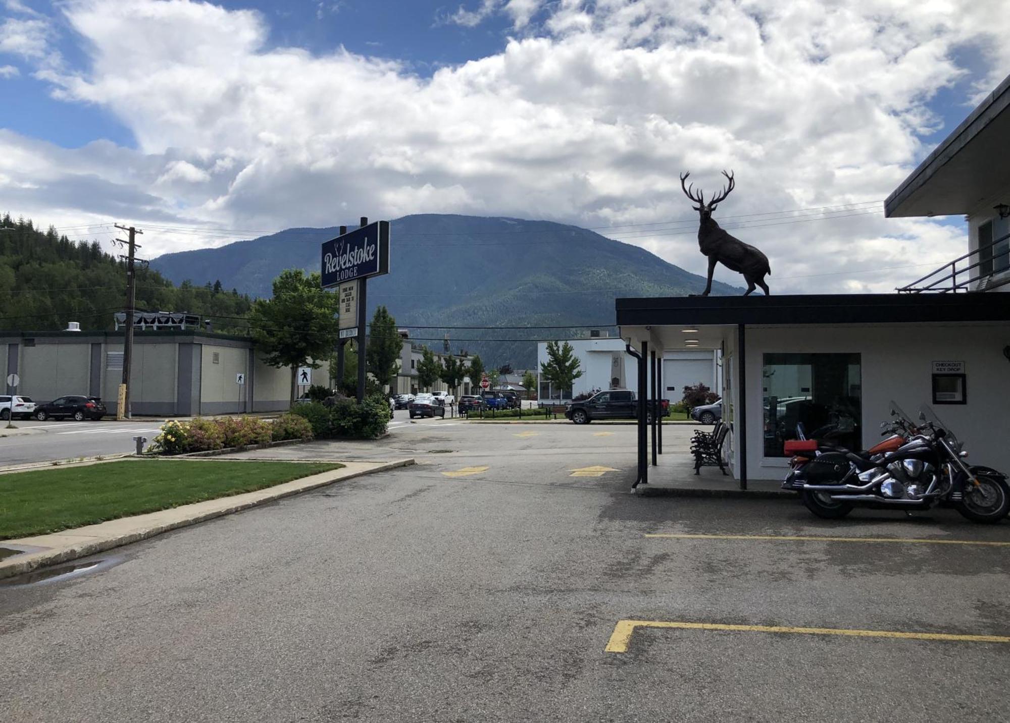 Revelstoke Lodge Eksteriør bilde