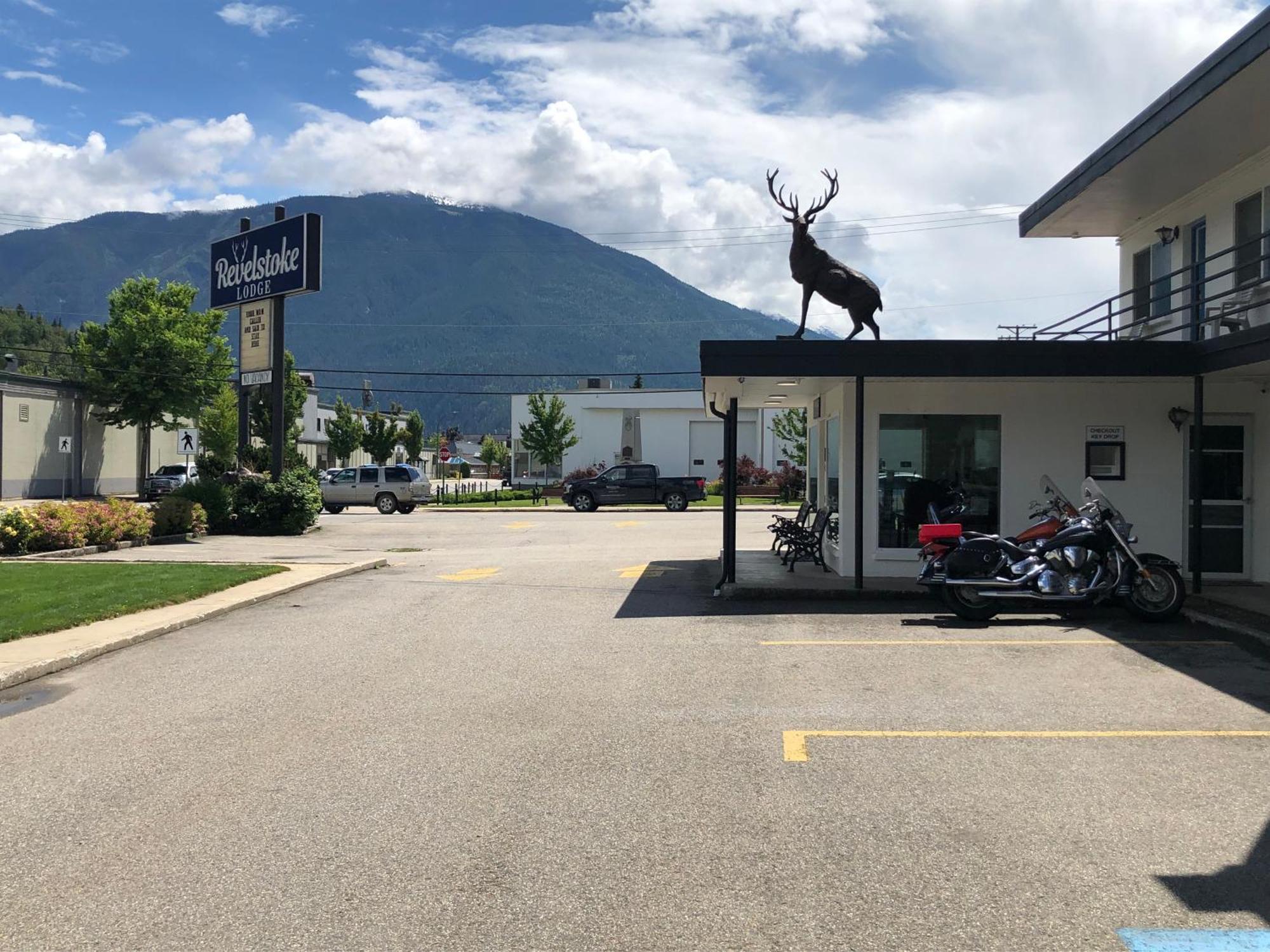 Revelstoke Lodge Eksteriør bilde