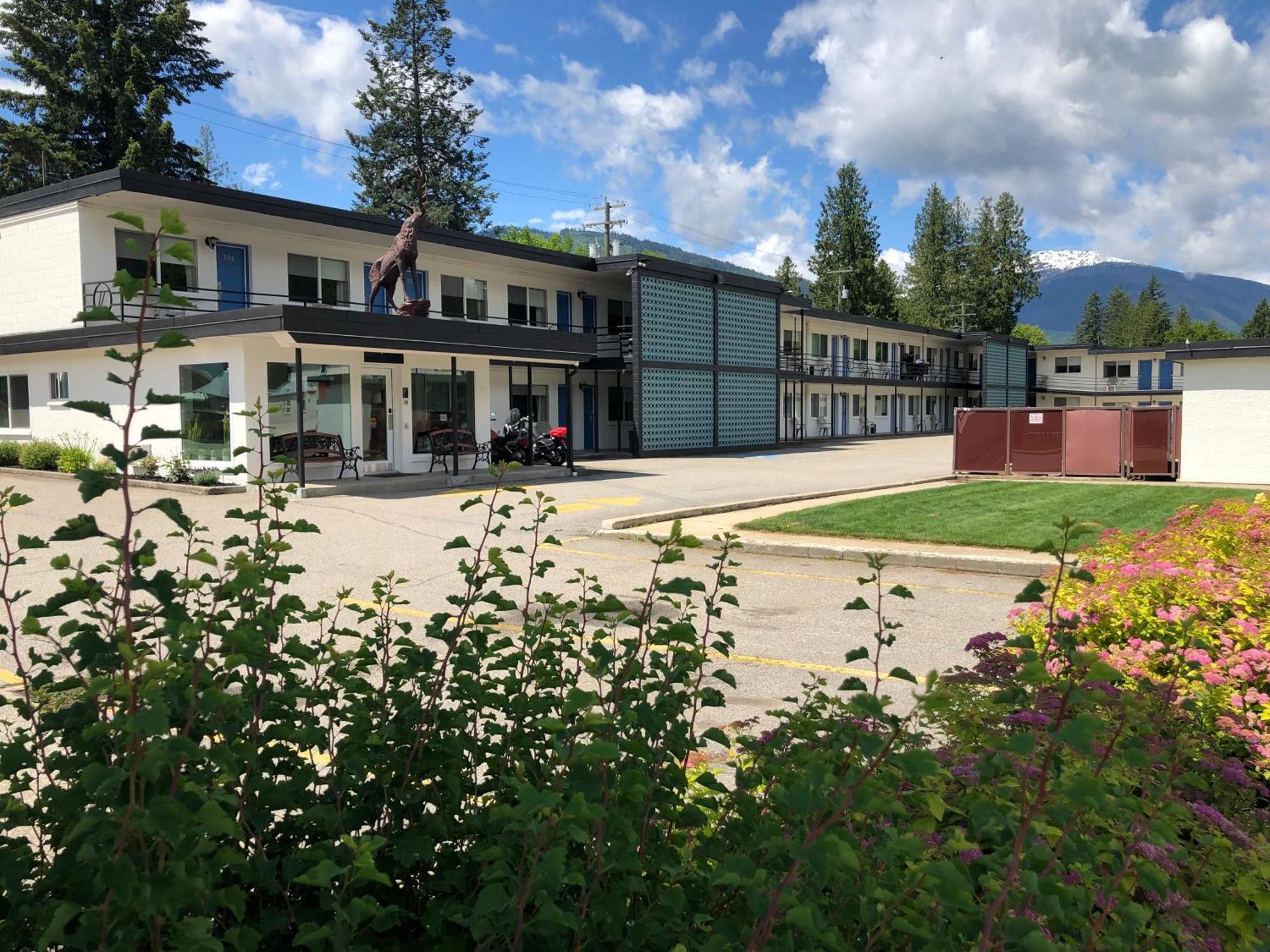 Revelstoke Lodge Eksteriør bilde